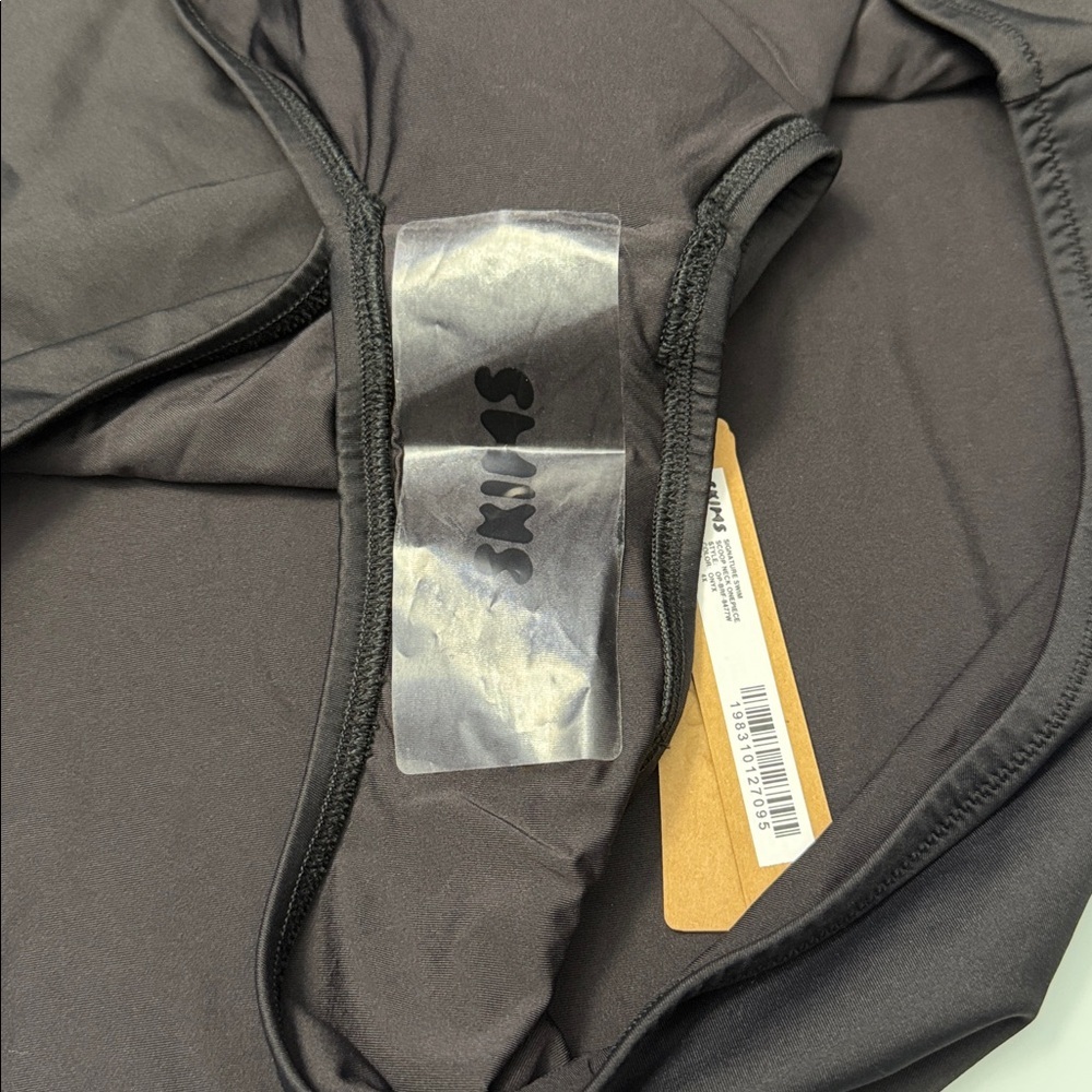 NWT SKIMS Signature Swim Scoop Neck One Piece - Picture 5 of 5